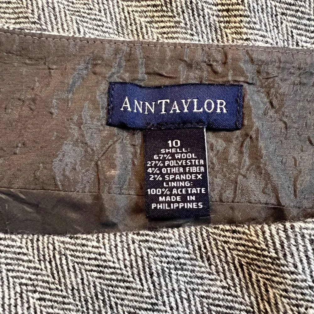 Ann‎ Taylor - Wool Skirt